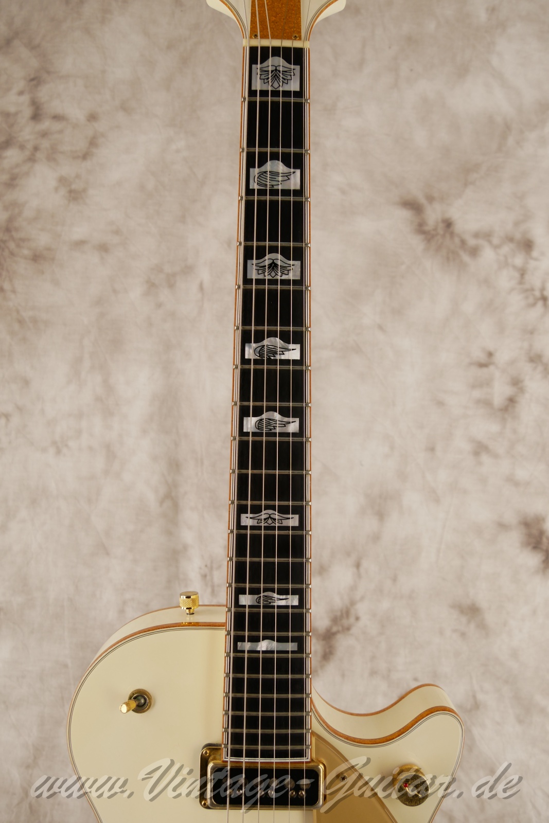 img/vintage/6522/Gretsch_White_Pinguin_G6134_2009-004.jpg