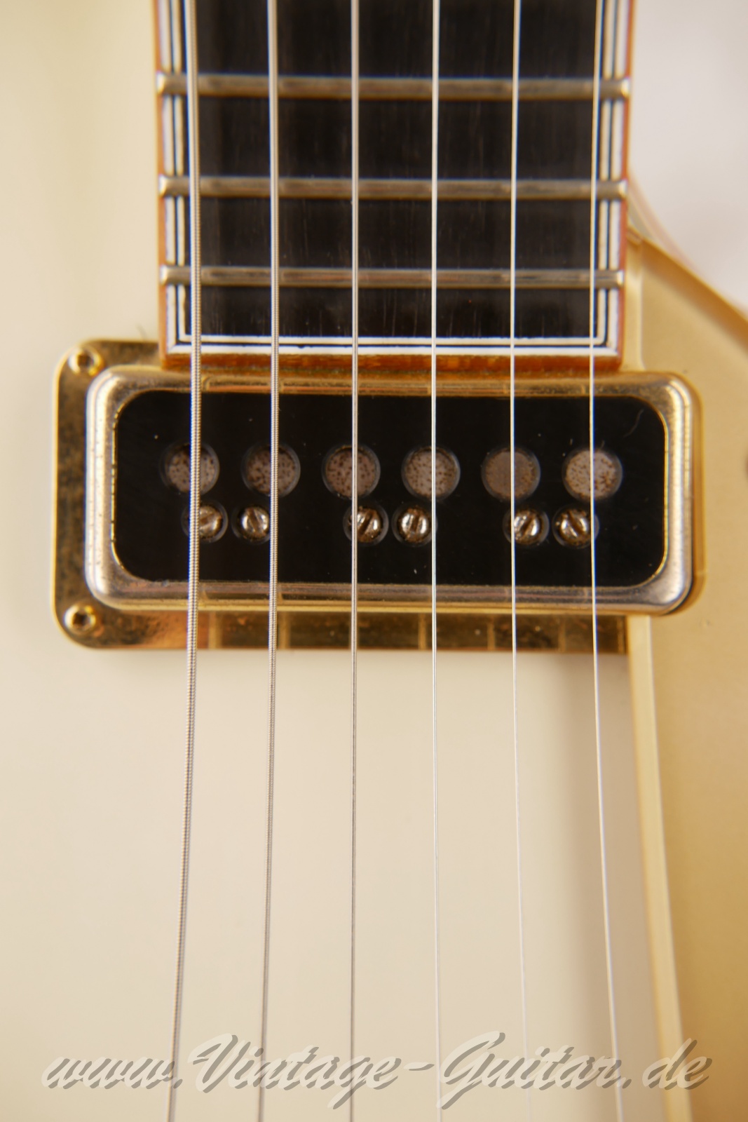 img/vintage/6522/Gretsch_White_Pinguin_G6134_2009-013.jpg