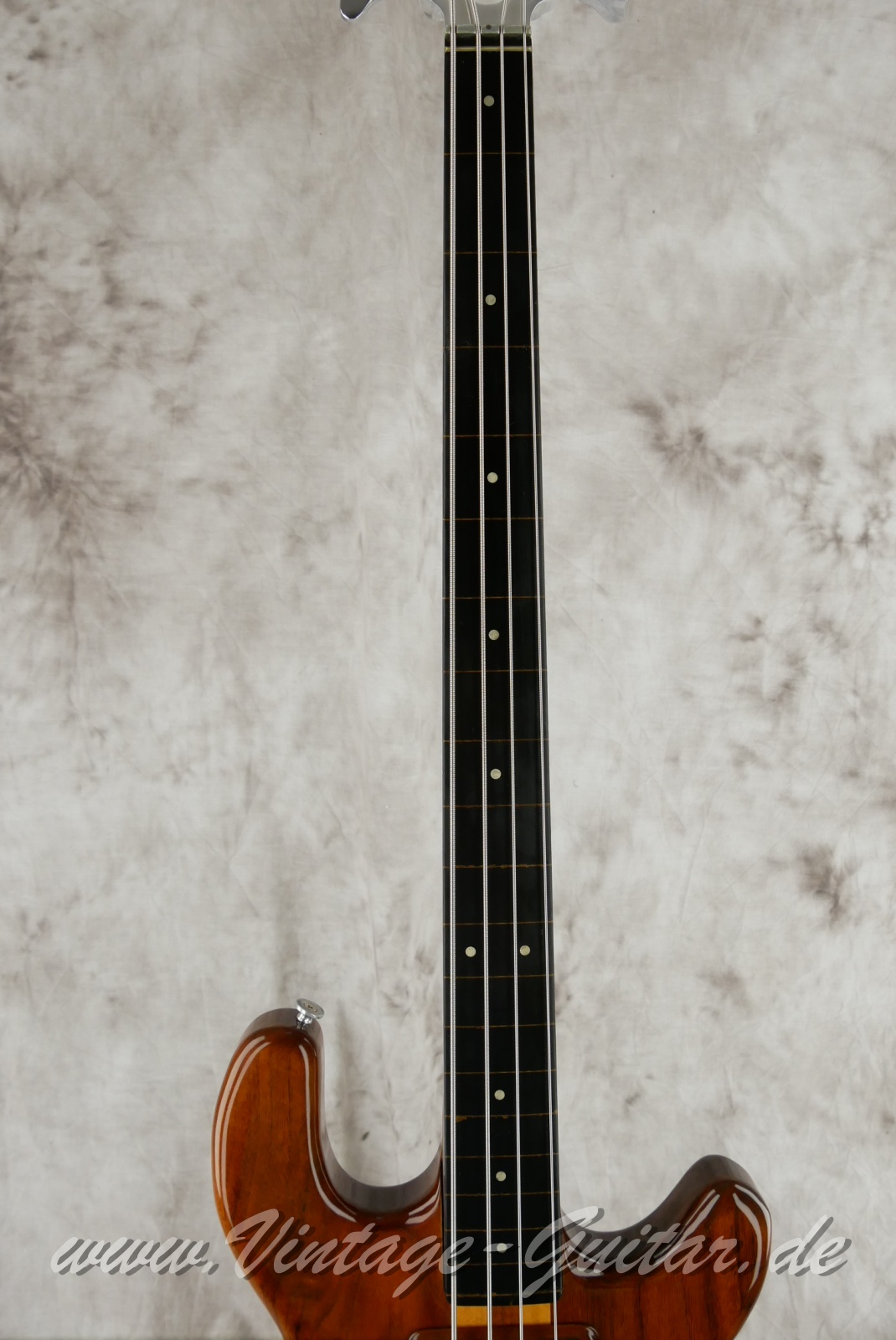 img/vintage/6531/Kramer_450_B_Deluxe_fretless_natural_1977-005.JPG
