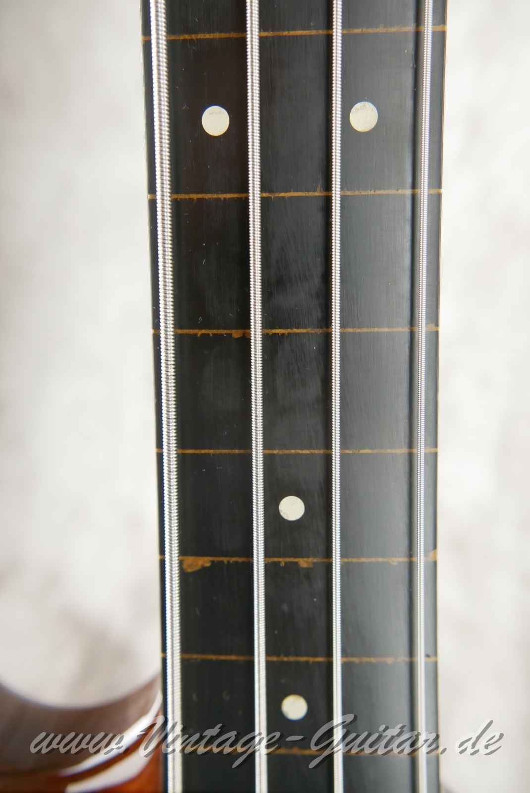 img/vintage/6531/Kramer_450_B_Deluxe_fretless_natural_1977-017.JPG
