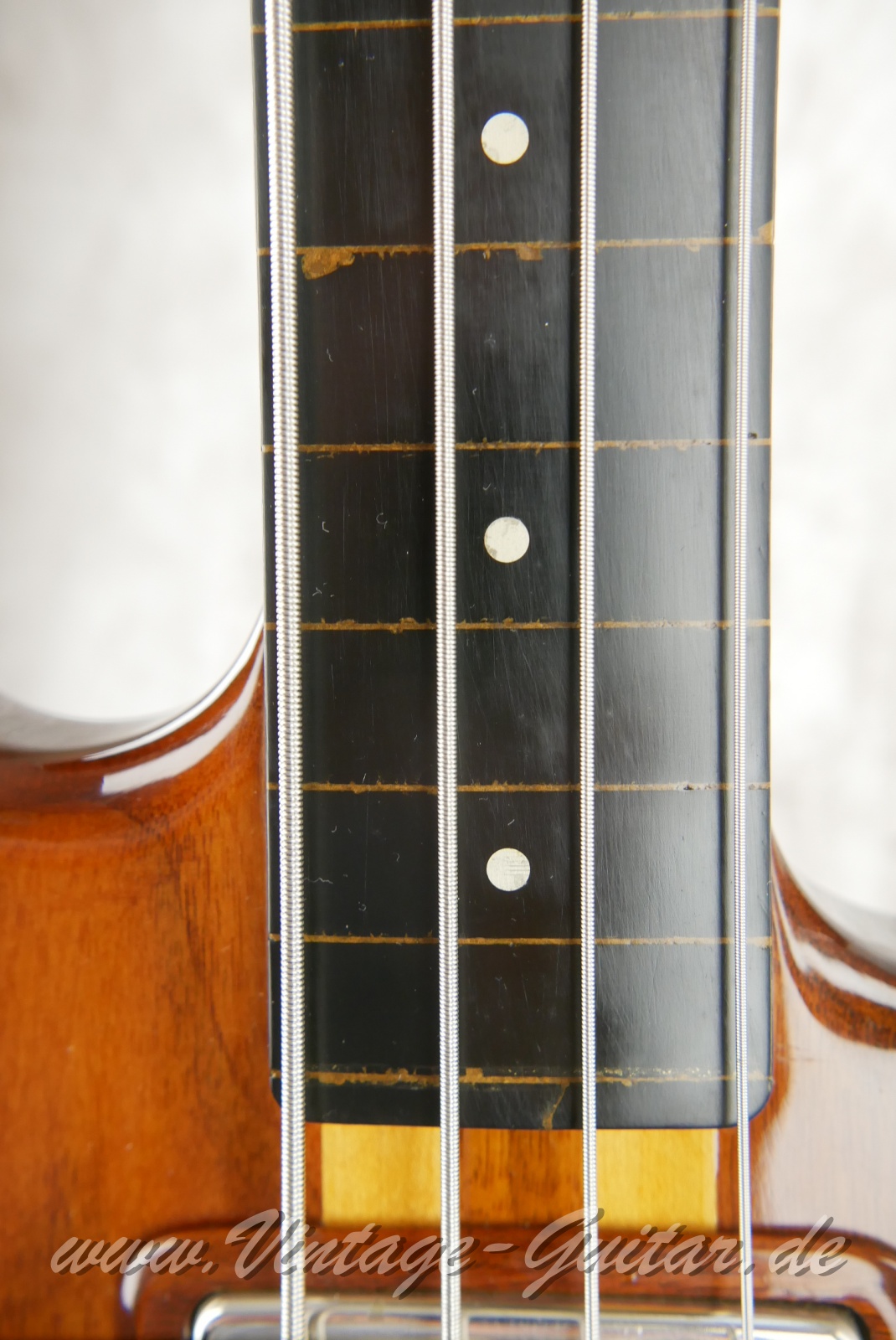 img/vintage/6531/Kramer_450_B_Deluxe_fretless_natural_1977-018.JPG